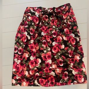 Banana Republic skirt size 10 perfect condition.